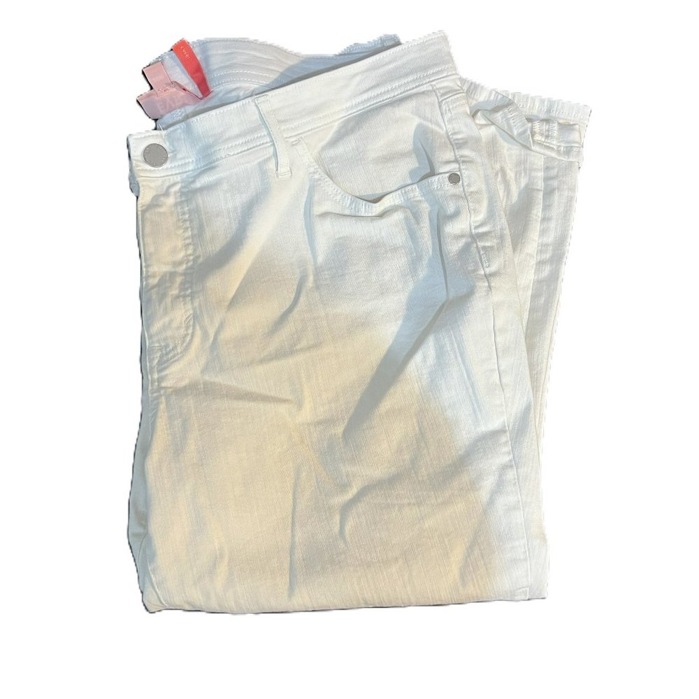 EVRI White Ankle/Cropped Pants
